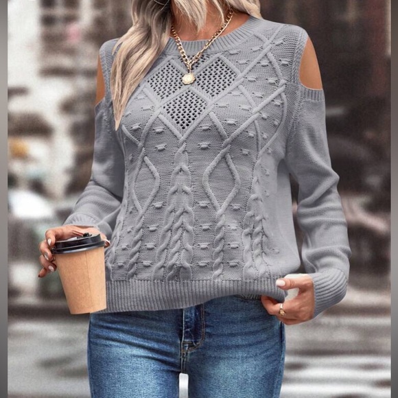 Cozy cold shoulder cable knit sweater top - Picture 10 of 15
